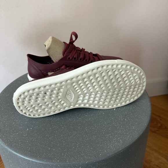 CROCS Burgundy Sneakers - Picture 5 of 5